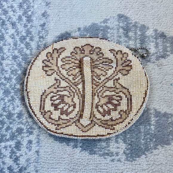 1930s Vintage Czech Glass Beaded Clutch - Picture 4 of 8